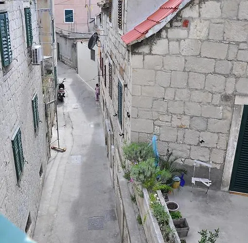 Stagnja ゲストハウス 4*